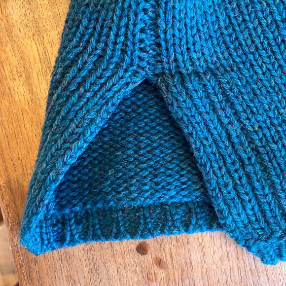 '90s Vintage Wool Eddie Bauer Sweater - Picture 2 of 6